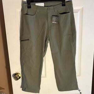 Eddie Bauer Women’s  Olive Cargo Travel Pants NWT 6